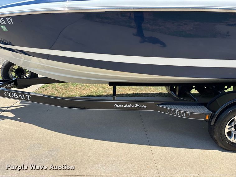 image for item FG0620 1997 Cobalt 252 boat