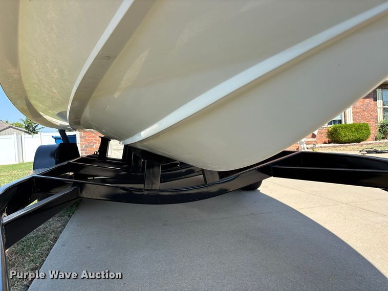 image for item FG0620 1997 Cobalt 252 boat