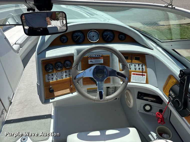 image for item FG0620 1997 Cobalt 252 boat