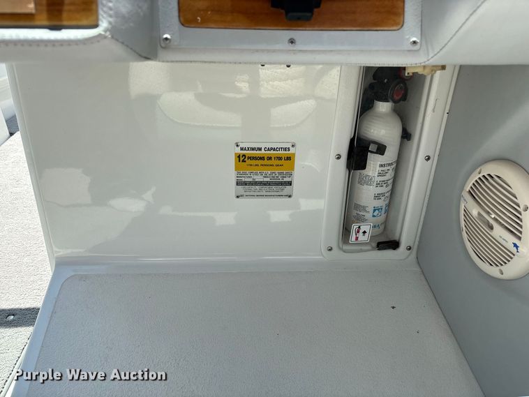 image for item FG0620 1997 Cobalt 252 boat