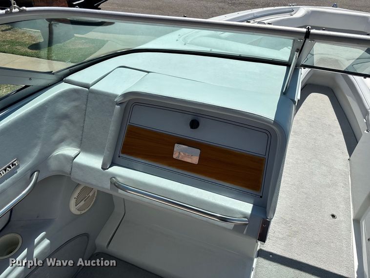 image for item FG0620 1997 Cobalt 252 boat