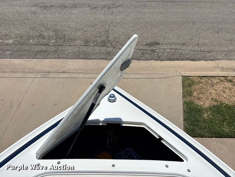 image for item FG0620 1997 Cobalt 252 boat