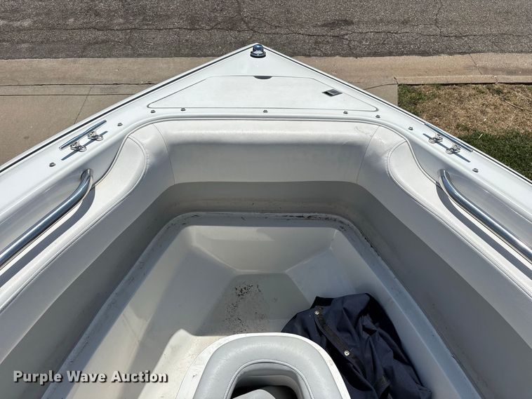 image for item FG0620 1997 Cobalt 252 boat