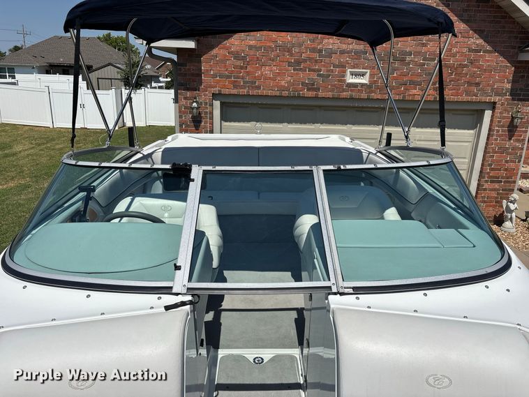 image for item FG0620 1997 Cobalt 252 boat