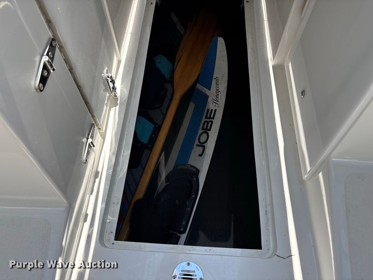 image for item FG0620 1997 Cobalt 252 boat
