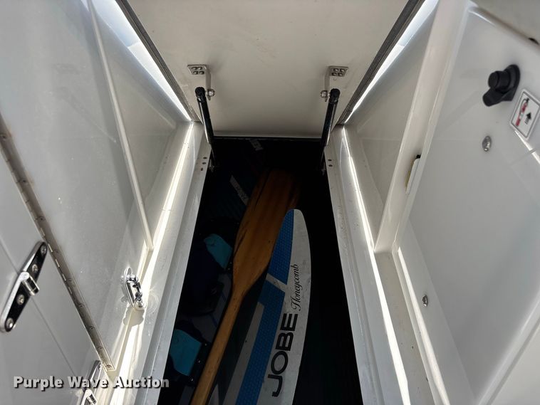 image for item FG0620 1997 Cobalt 252 boat