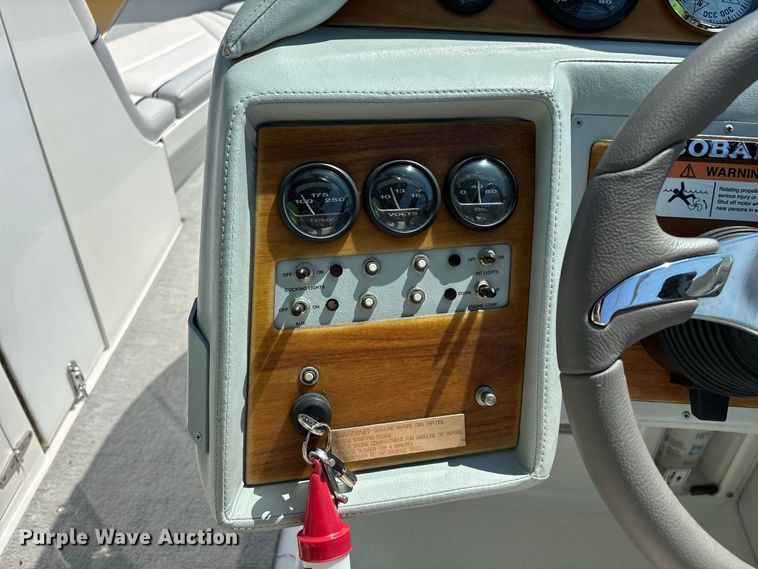 image for item FG0620 1997 Cobalt 252 boat