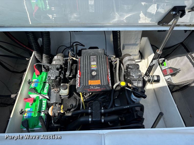 image for item FG0620 1997 Cobalt 252 boat