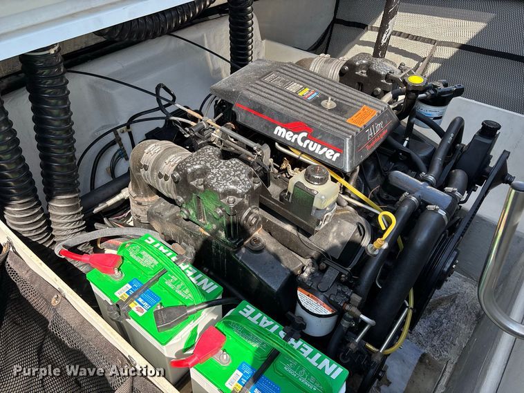 image for item FG0620 1997 Cobalt 252 boat