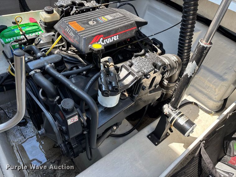 image for item FG0620 1997 Cobalt 252 boat