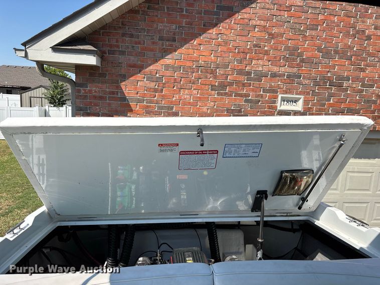 image for item FG0620 1997 Cobalt 252 boat