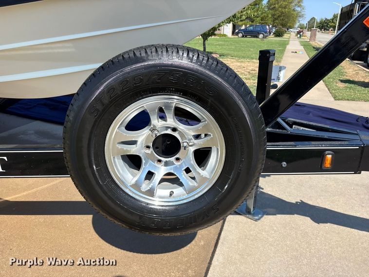 image for item FG0620 1997 Cobalt 252 boat