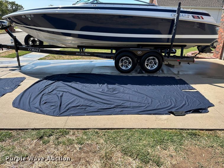 image for item FG0620 1997 Cobalt 252 boat