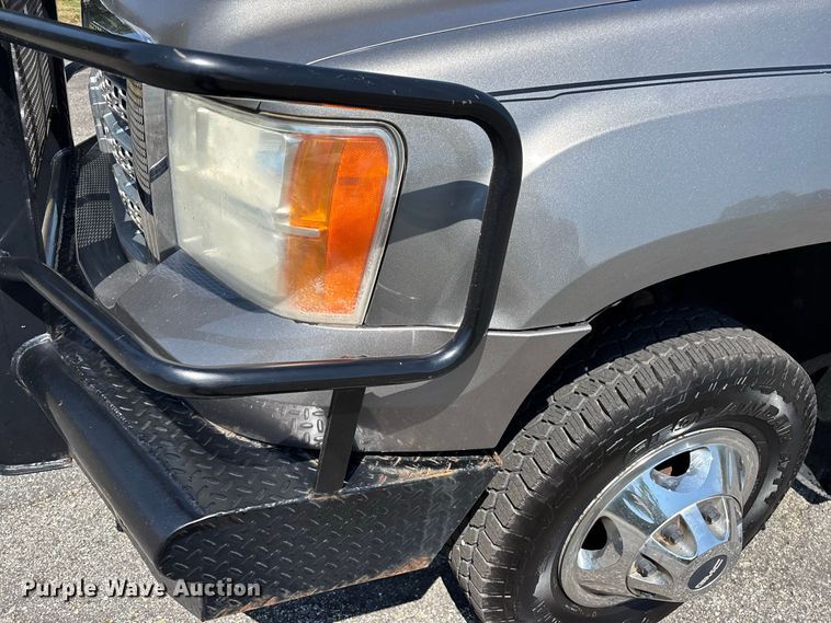 image for item FG0621 2013 GMC Sierra 3500 SLE Crew Cab flatbed pickup truck