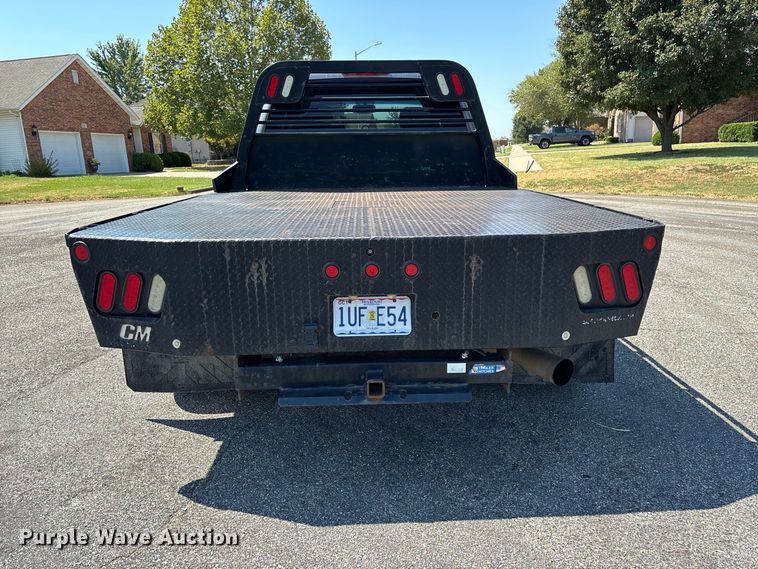 image for item FG0621 2013 GMC Sierra 3500 SLE Crew Cab flatbed pickup truck