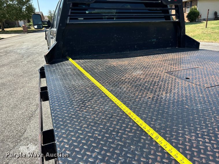 image for item FG0621 2013 GMC Sierra 3500 SLE Crew Cab flatbed pickup truck