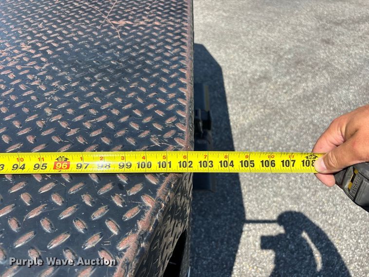 image for item FG0621 2013 GMC Sierra 3500 SLE Crew Cab flatbed pickup truck