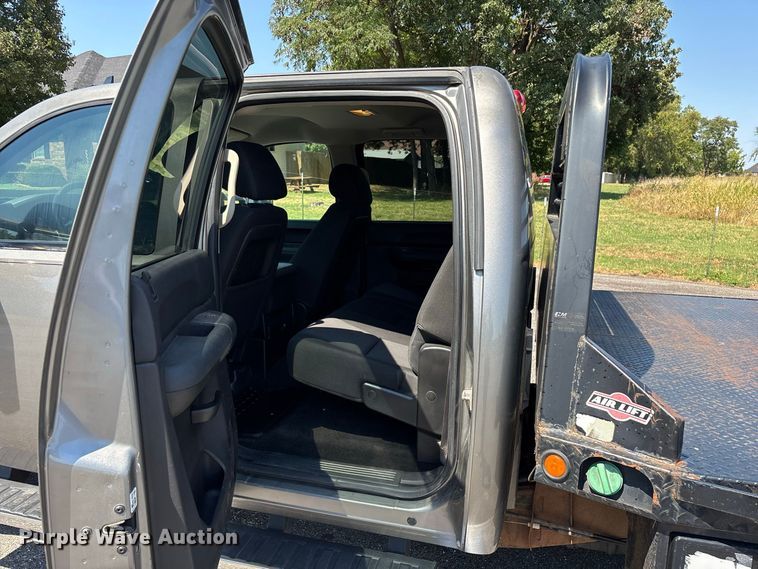 image for item FG0621 2013 GMC Sierra 3500 SLE Crew Cab flatbed pickup truck
