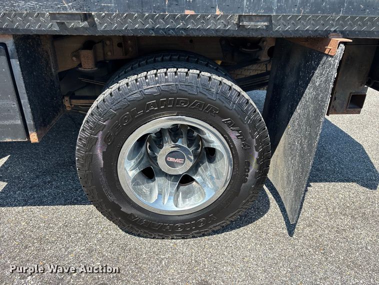 image for item FG0621 2013 GMC Sierra 3500 SLE Crew Cab flatbed pickup truck