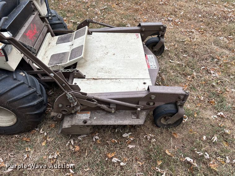 image for item FG0664 2000 Grasshopper 618 ZTR lawn mower
