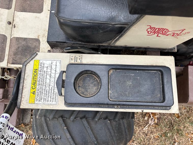 image for item FG0664 2000 Grasshopper 618 ZTR lawn mower
