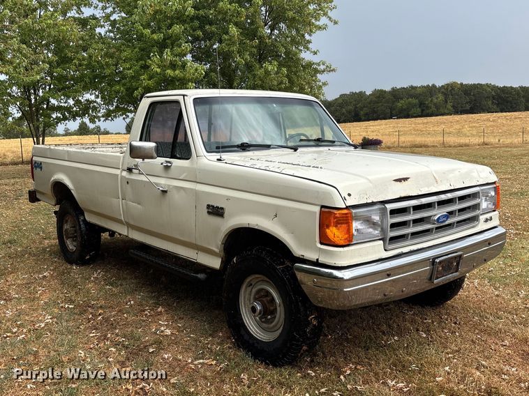image for item FG0667 1991 Ford F250 Custom pickup truck
