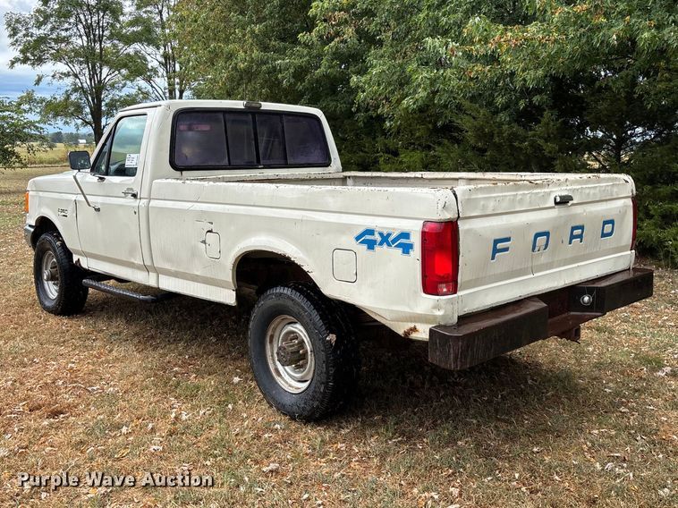 image for item FG0667 1991 Ford F250 Custom pickup truck