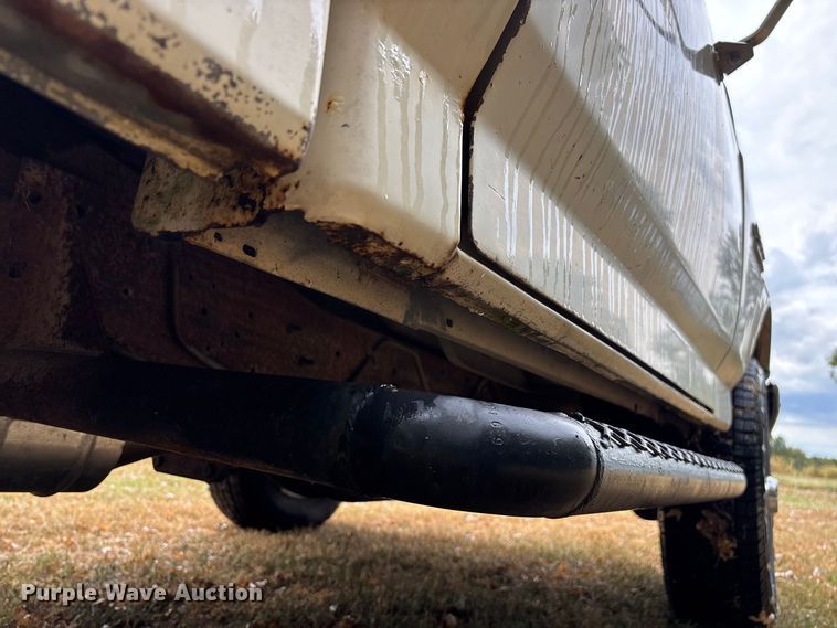 image for item FG0667 1991 Ford F250 Custom pickup truck