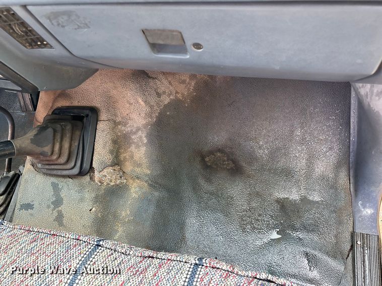 image for item FG0667 1991 Ford F250 Custom pickup truck