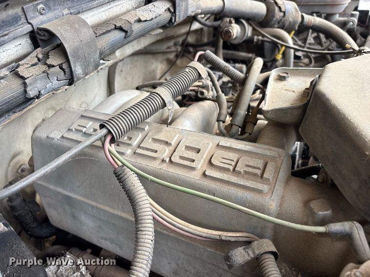 image for item FG0667 1991 Ford F250 Custom pickup truck