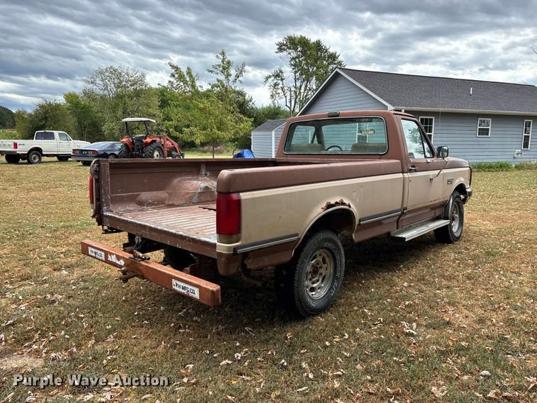 image for item FG0668 1990 Ford F250 pickup truck