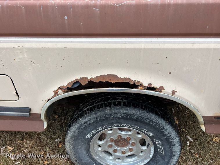 image for item FG0668 1990 Ford F250 pickup truck