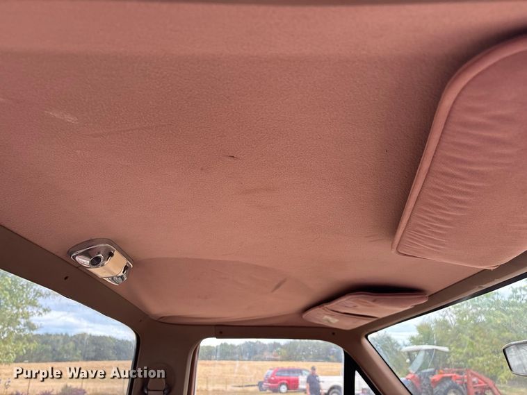 image for item FG0668 1990 Ford F250 pickup truck