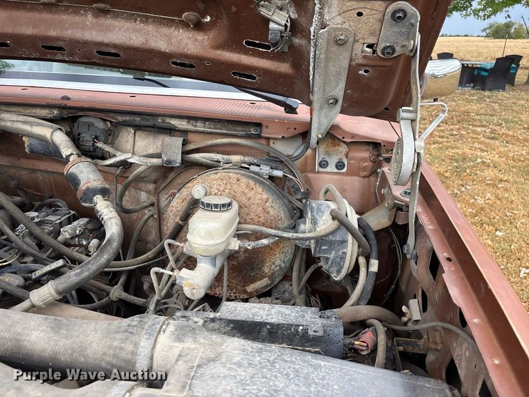 image for item FG0668 1990 Ford F250 pickup truck