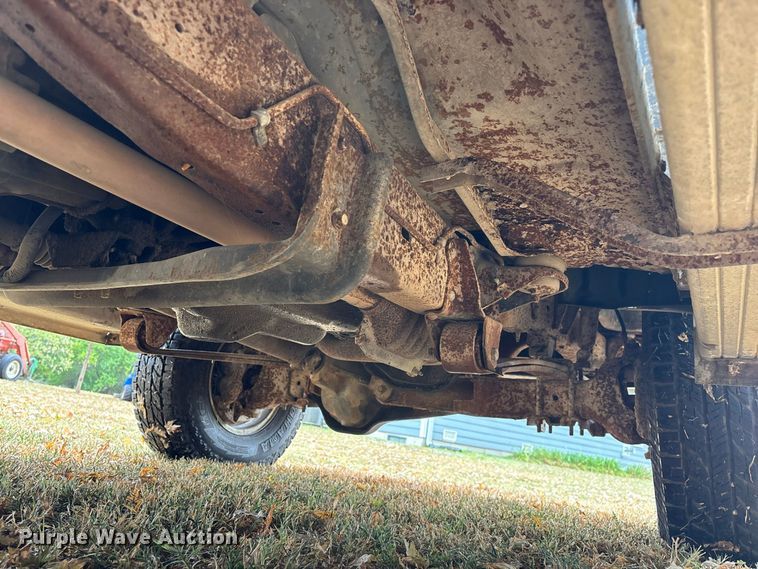 image for item FG0668 1990 Ford F250 pickup truck