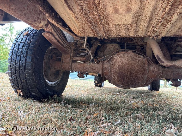 image for item FG0668 1990 Ford F250 pickup truck