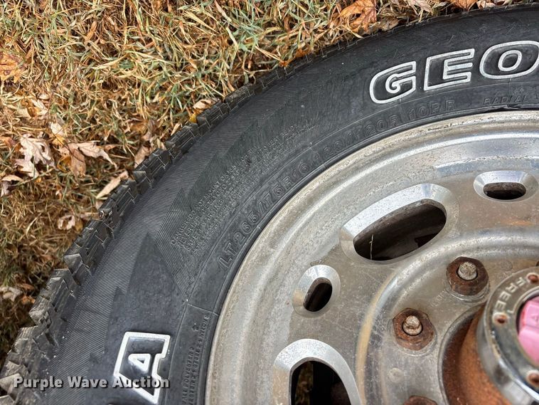 image for item FG0668 1990 Ford F250 pickup truck