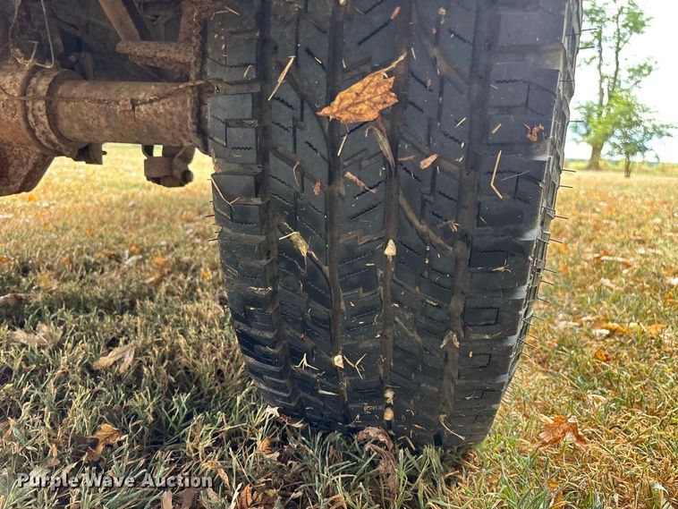 image for item FG0668 1990 Ford F250 pickup truck