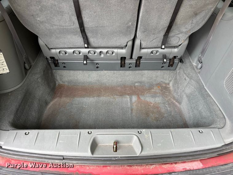 image for item FG0669 2006 Chrysler Town & Country LX van