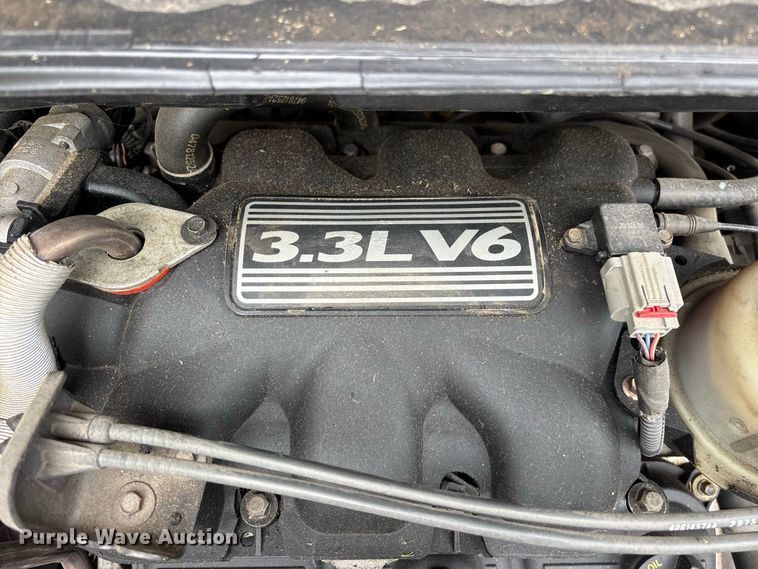 image for item FG0669 2006 Chrysler Town & Country LX van