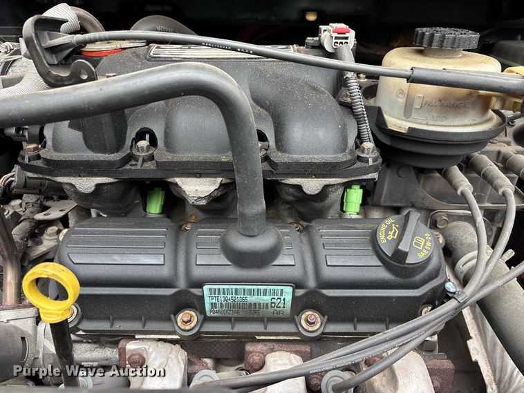 image for item FG0669 2006 Chrysler Town & Country LX van