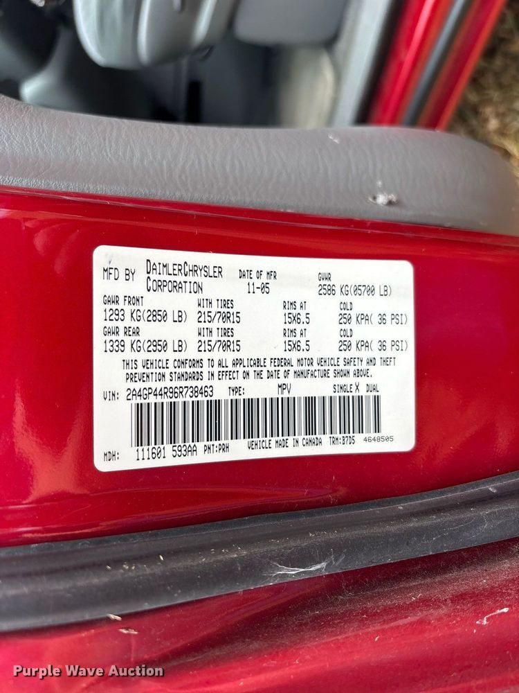 image for item FG0669 2006 Chrysler Town & Country LX van