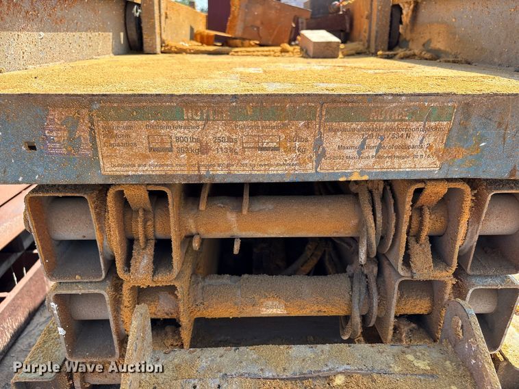 image for item FI0386 Genie scissor lift