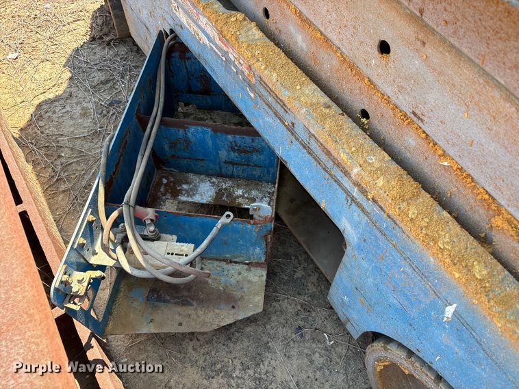 image for item FI0386 Genie scissor lift