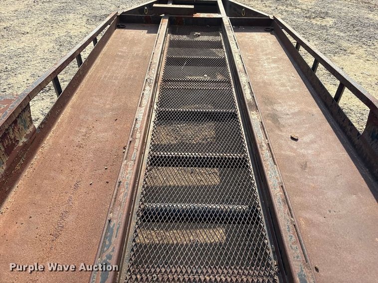 image for item FI0388 1998 Belsche T-18 equipment trailer