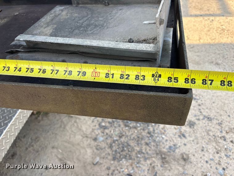 image for item FI0396 Utility bed