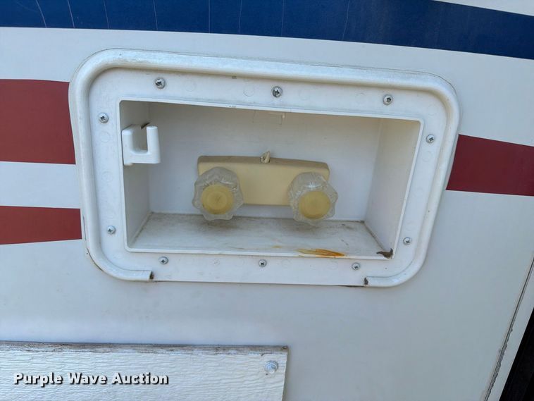 image for item FI0401 2008 Jayco Jay Feather LGT camper