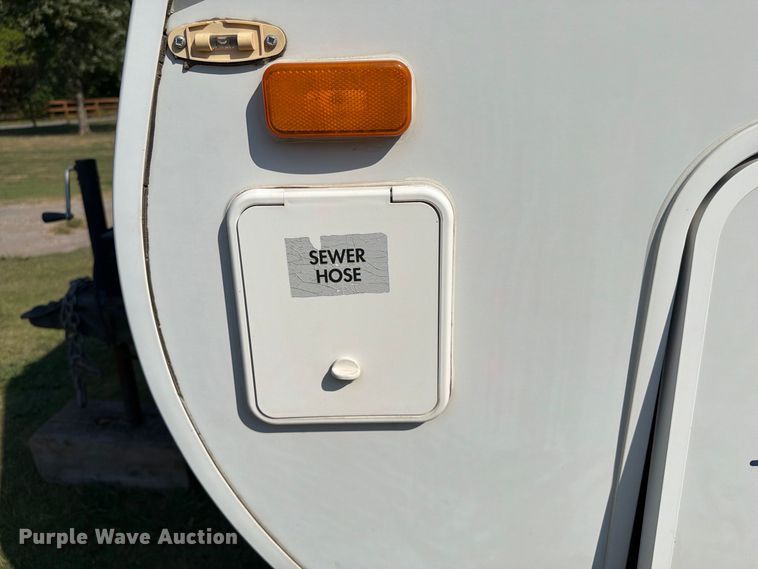 image for item FI0401 2008 Jayco Jay Feather LGT camper