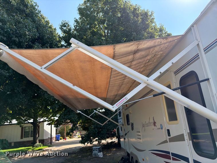 image for item FI0401 2008 Jayco Jay Feather LGT camper