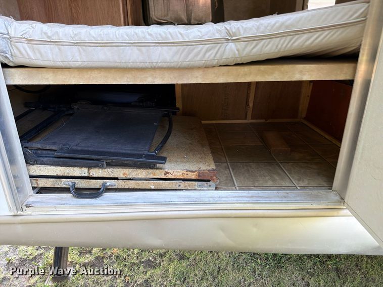 image for item FI0401 2008 Jayco Jay Feather LGT camper